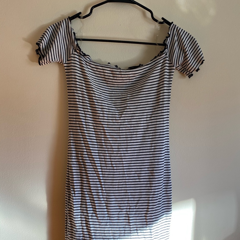 Over the shoulder dress